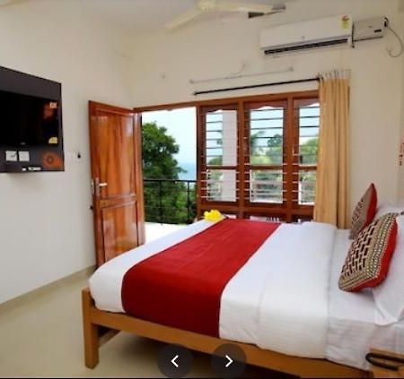 Pebblecoast Beach Resort โกวาลัม ภายนอก รูปภาพ