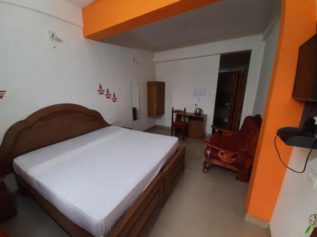 Pebblecoast Beach Resort โกวาลัม ภายนอก รูปภาพ