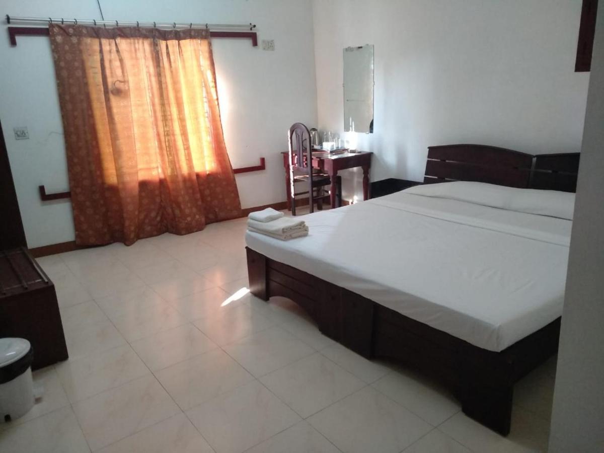 Pebblecoast Beach Resort โกวาลัม ภายนอก รูปภาพ