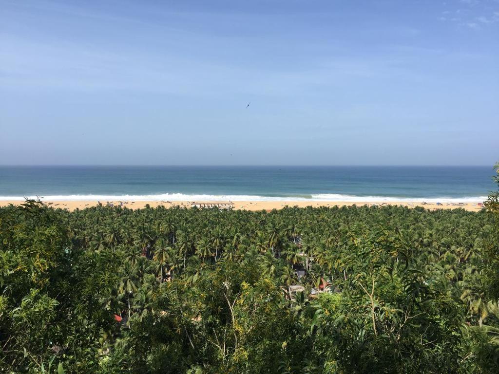 Pebblecoast Beach Resort โกวาลัม ภายนอก รูปภาพ
